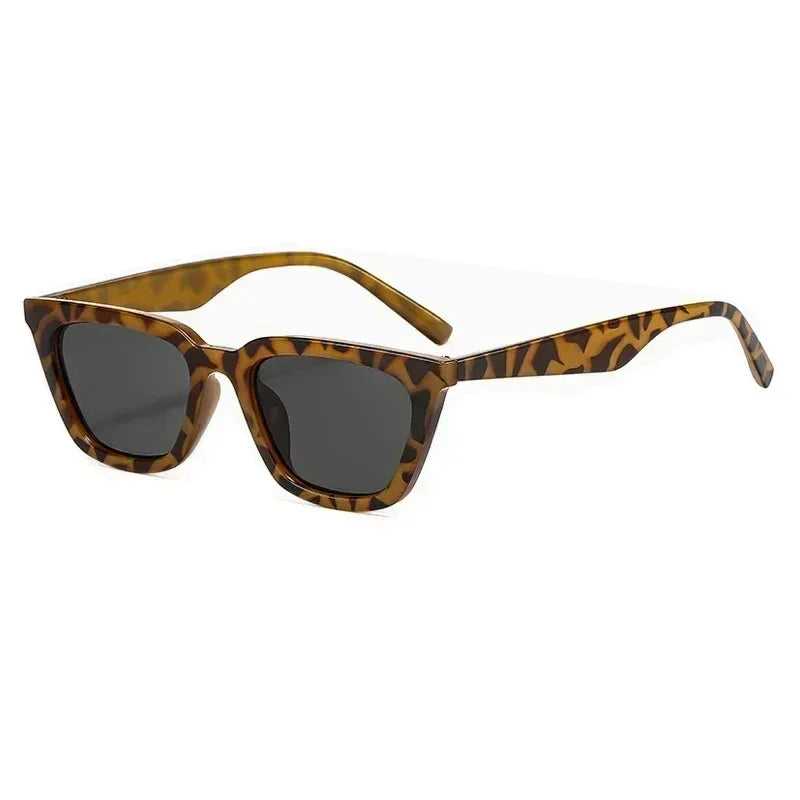 Classic Black Vintage Cat Eye Sunglasses Women Brand Designer Simplicity Elegant Small Frame Sun Glasses Men Trend Eyewear UV400 Femstylo