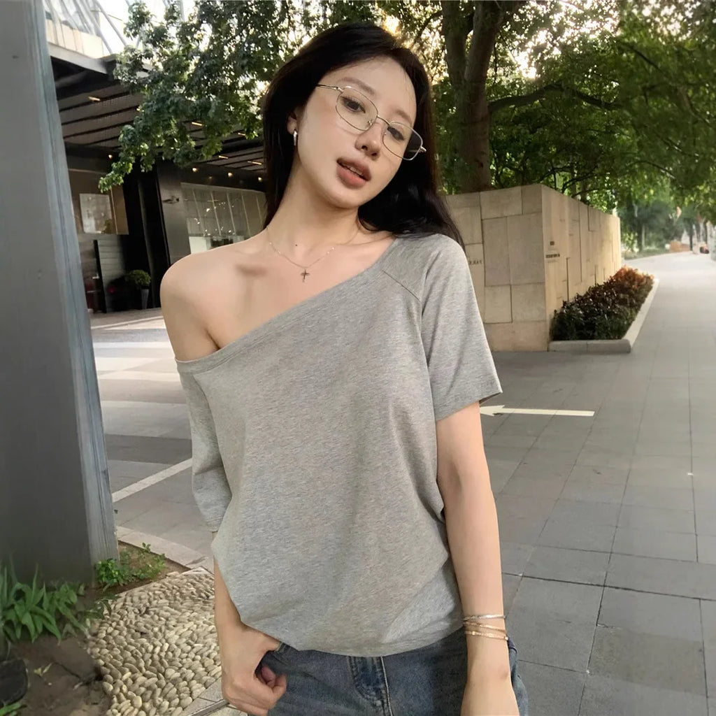2026 Summer Off Shoulder T-shirt Women Sexy Y2K Korean Fashion Crop Tops Woman Vintage Japanese White Tee Shirt Femme Clothes Urban Fashion Icon