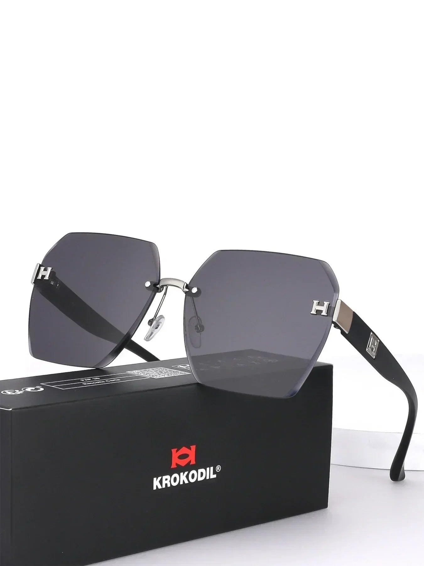 2025 New Fashion Sunglasses Luxury Brand Designer Women Men Retro Square Big Frame Eyewear Uv400 Outdoors Glasses Box Packaging Femstylo