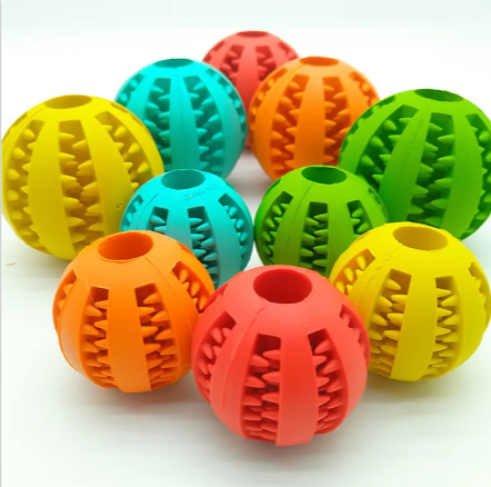 Interactive Rubber Slow Feeder Dog Ball Wear for Art Thou
