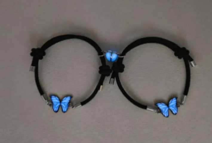 Blue Luminous Smart Butterfly Necklace Wear for Art Thou