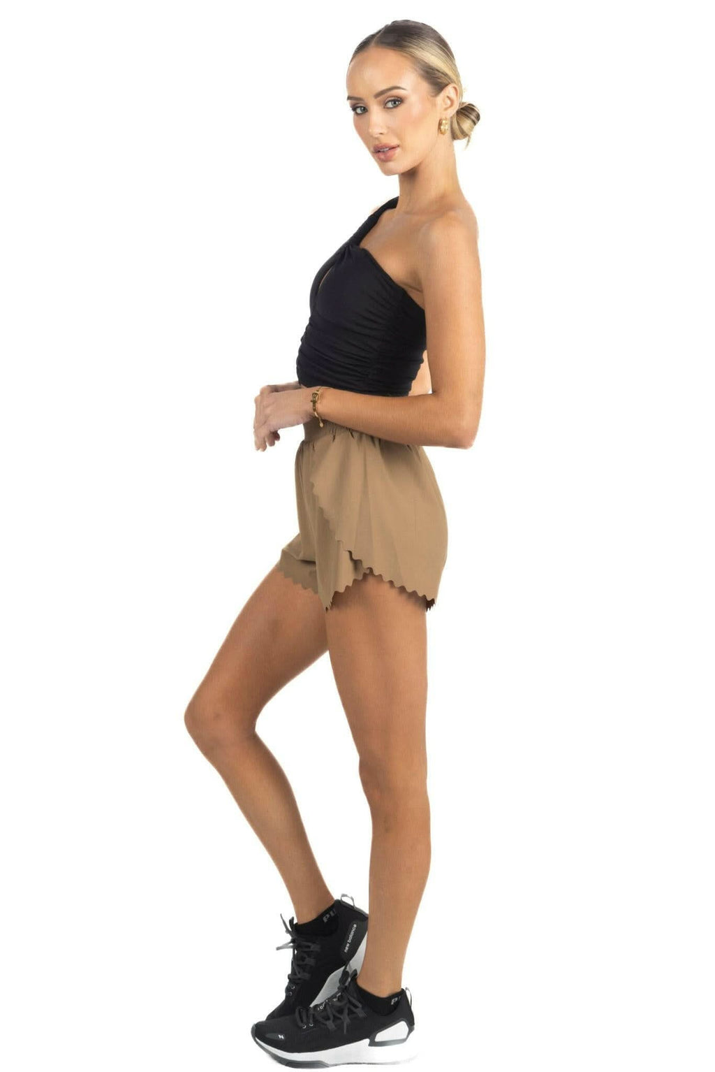 Chloe Romantic Scalloped Detailing Shorts in Soft Brown Akalia