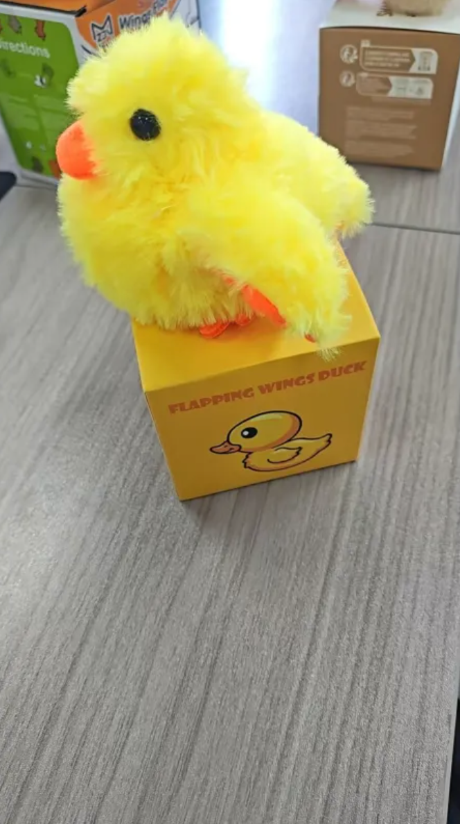 Plush Bird Pet Toy Wear for Art Thou