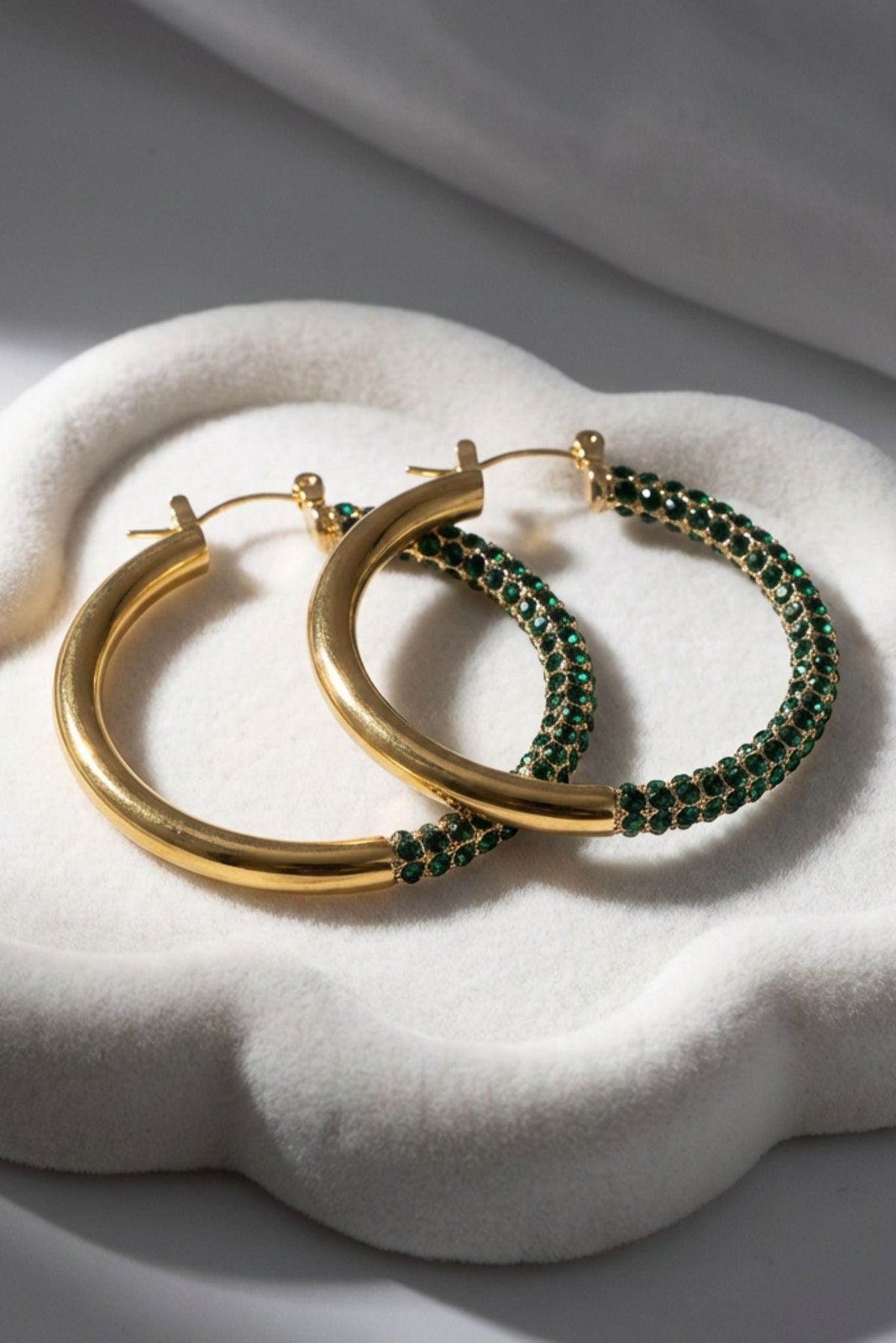 Paloma Waterproof Two-Tone Emerald Chunky Rope Hoop Earring Akalia
