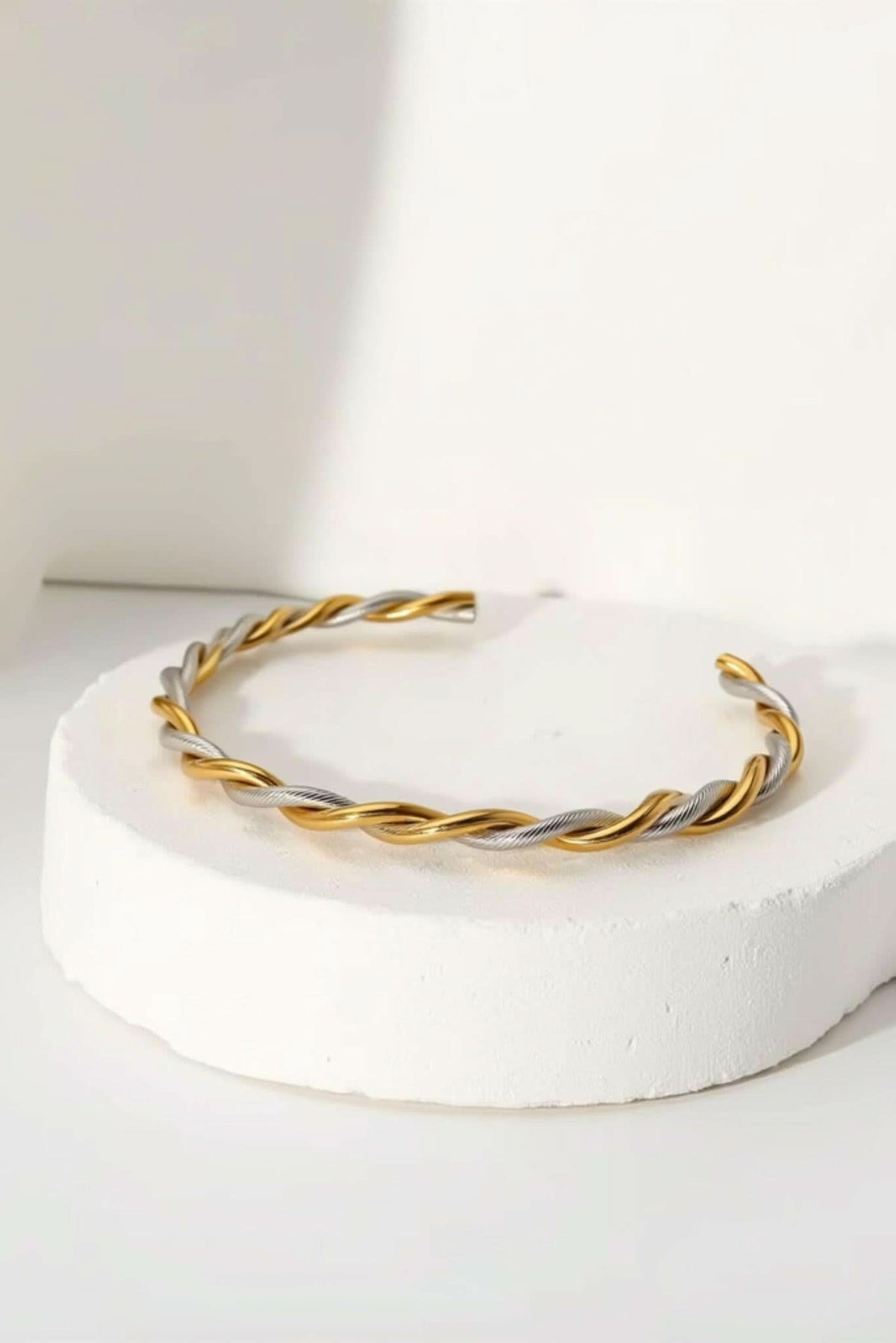 Waterproof Twisted Cuff Bracelet Akalia